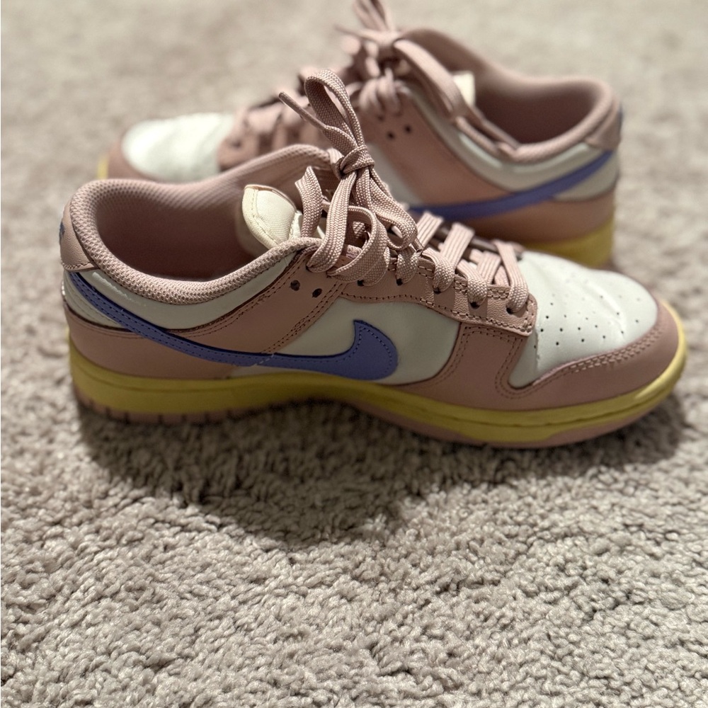 Nike Women's Dunk Low ‘Pink Oxford’